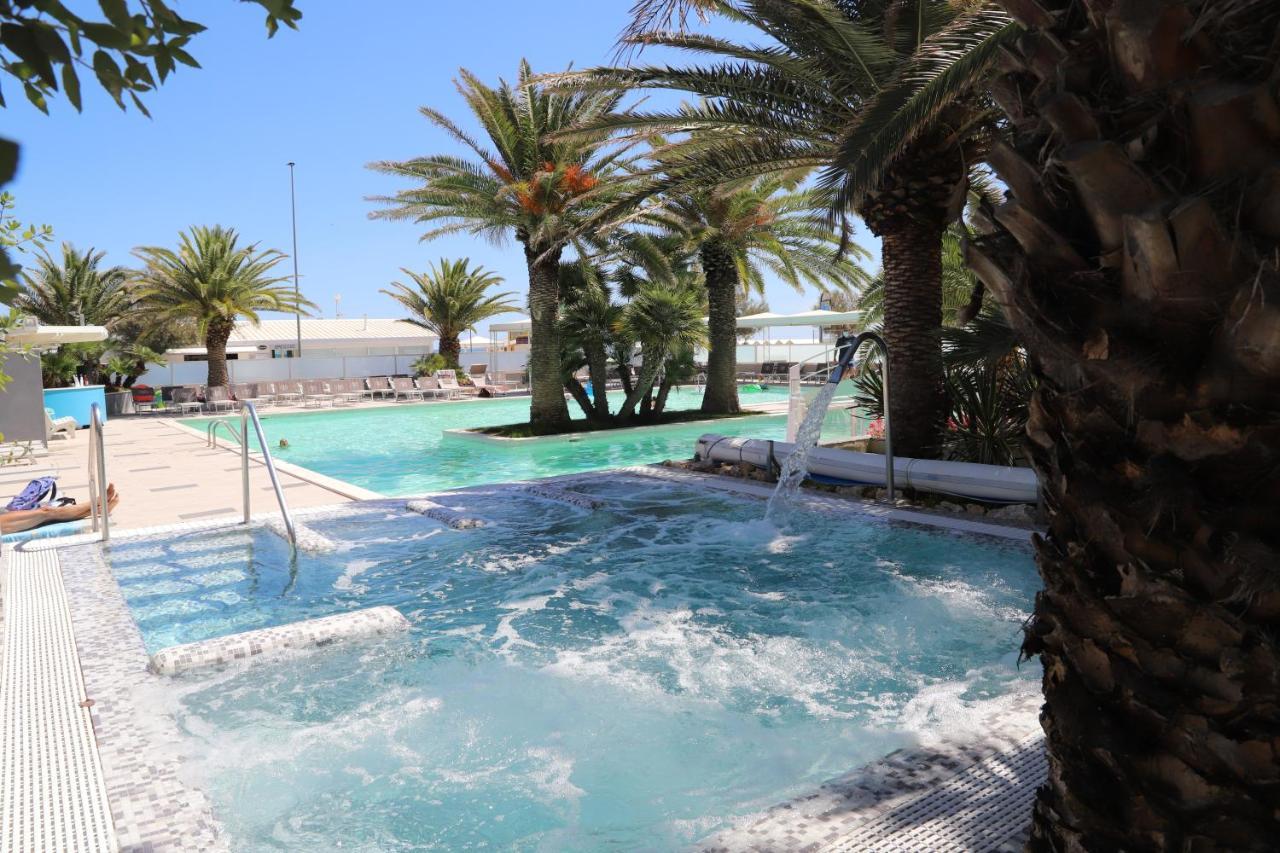 סניגליה Hotel Metropol מראה חיצוני תמונה