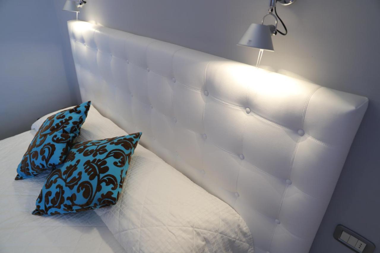 סניגליה Hotel Metropol מראה חיצוני תמונה